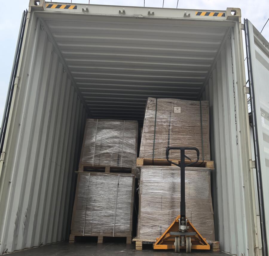 Loading and shipping Loading and shipping